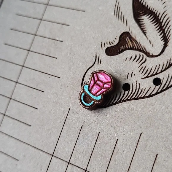 Hand-crafted Pink RING POP stud earrings - Picture 5 of 9